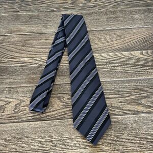 Brand Q Tie Purple  Gray Classic Men's 100% Micro Fiber‎ Made In Italy 58 Inches